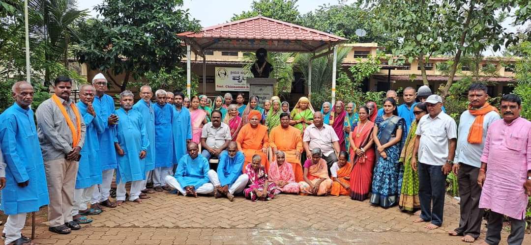 ಹಿರಿಯ ನಾಗರಿಕರ ಜೊತೆಗೆ ದೀಪಾವಳಿ ಹಬ್ಬ ಆಚರಣೆ….