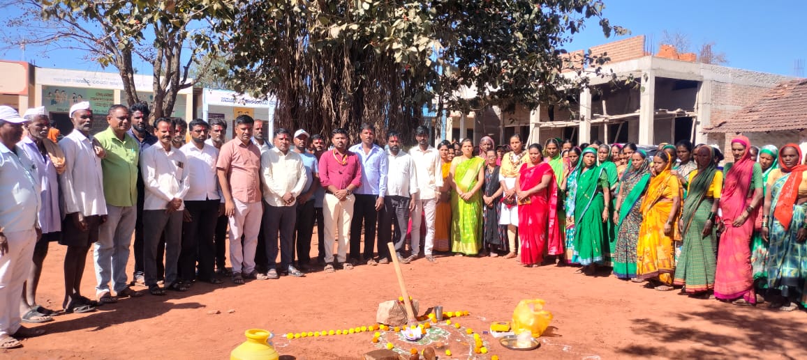 ನೂತನ ಅಂಗನವಾಡಿ ಕಟ್ಟಡ ಹಾಗೂ ಸಿಸಿ ರಸ್ತೆ ಕಾಮಗಾರಿಕೆಗೆ ಚಾಲನೆ