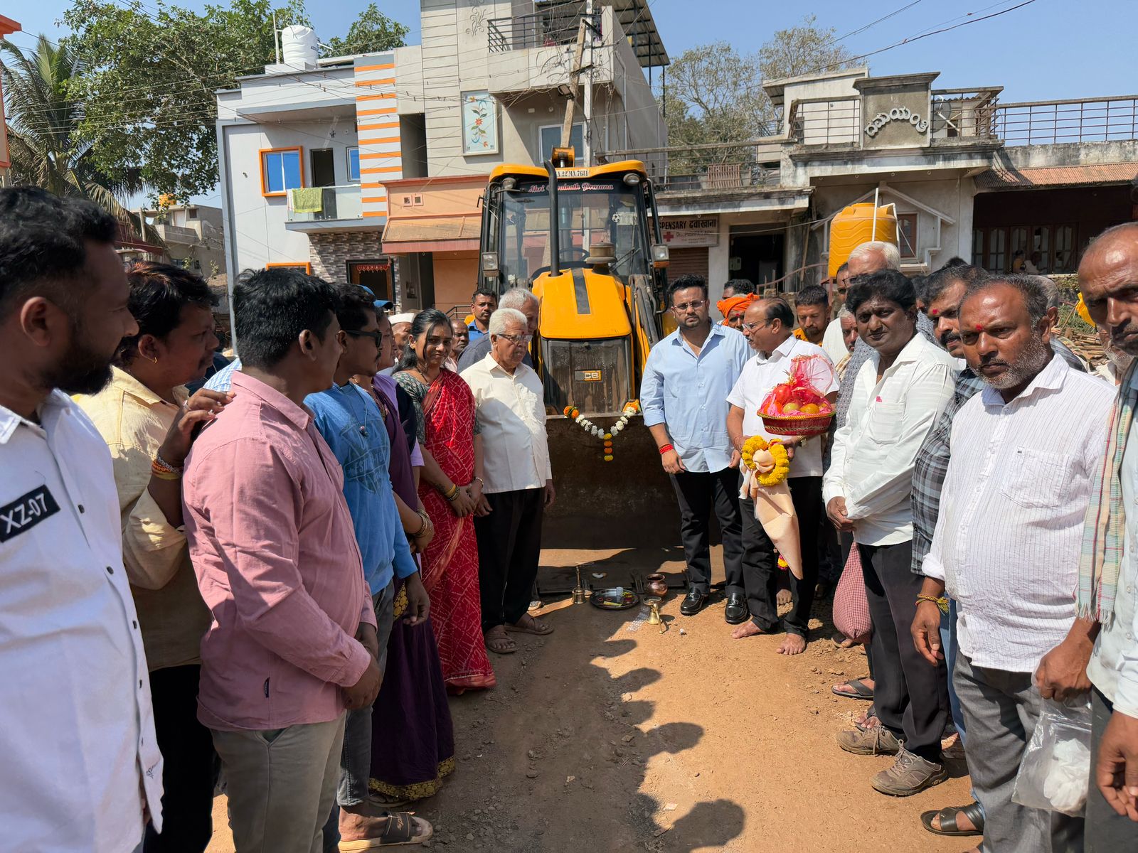 ಶಿಂದೋಳಿ: ರಸ್ತೆ ಹಾಗೂ ಚರಂಡಿ ಕಾಮಗಾರಿಗಳಿಗೆ ಚಾಲನೆ