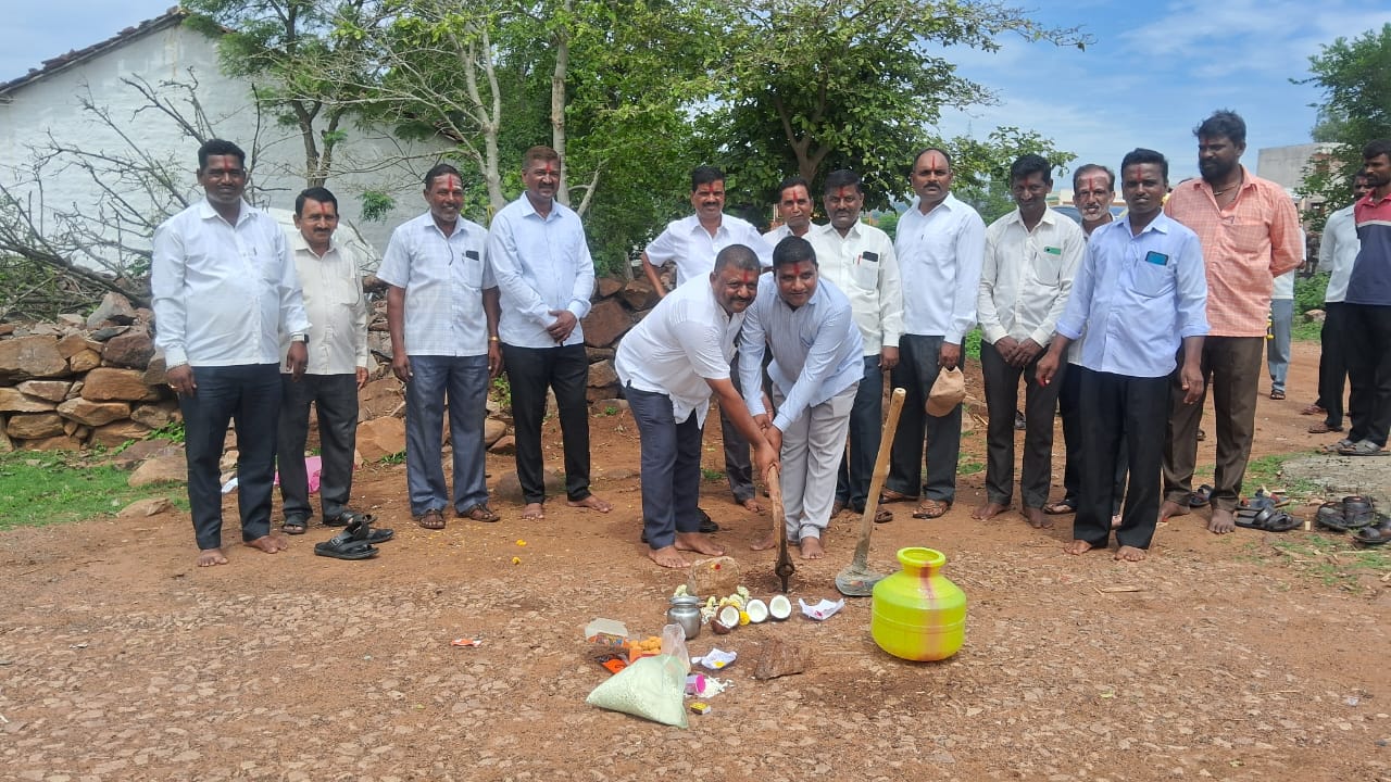ಮಾಸ್ತಿಹೊಳಿ-ನರಸಿಂಗಪುರ ಗ್ರಾಮದಲ್ಲಿ ರಸ್ತೆ ಕಾಮಗಾರಿಕೆಗೆ ಚಾಲನೆ