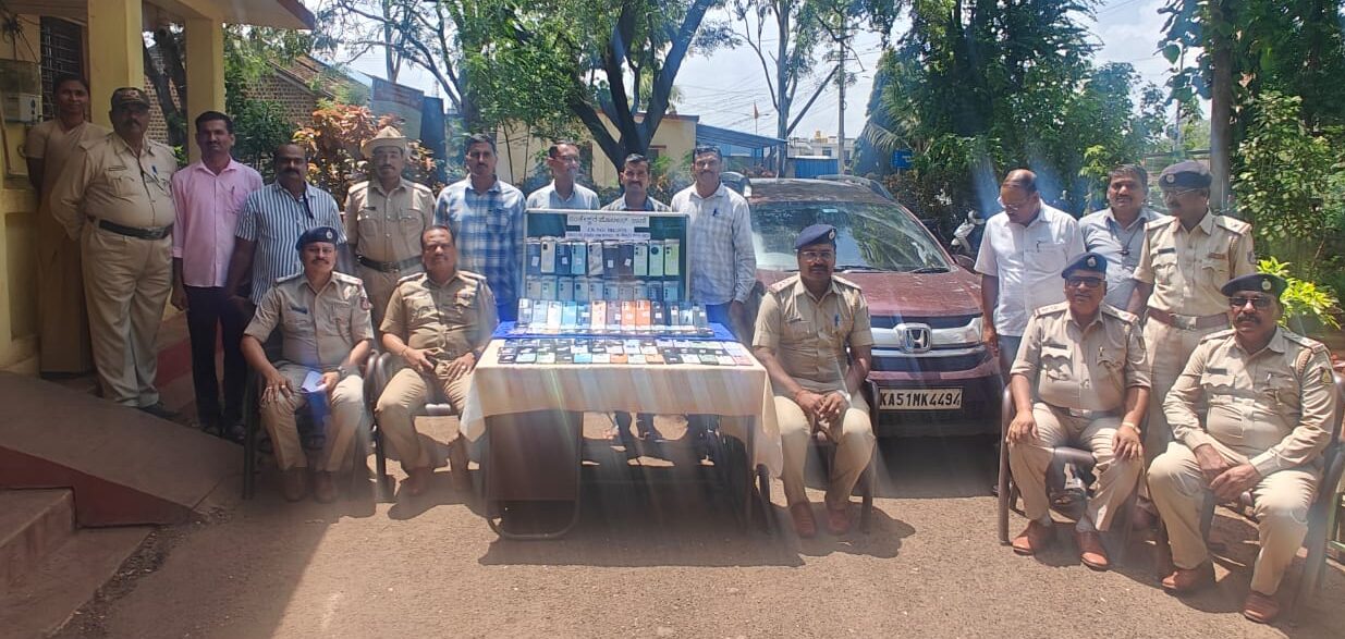 ಕಳ್ಳತನ ಜಾಲ ಭೇದಿಸಿದ ಪೊಲೀಸರು: 101 ಮೊಬೈಲ್ ಜಪ್ತಿ