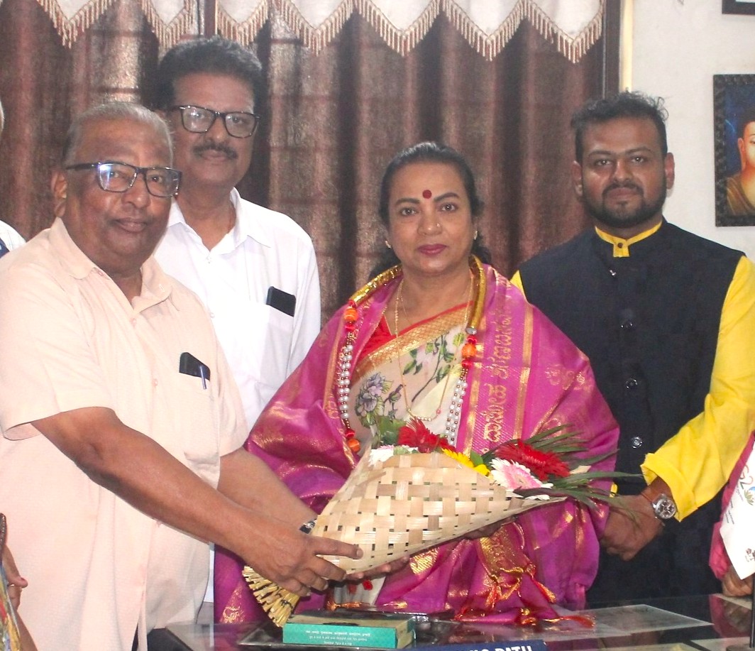 ಬೆಳಗಾವಿಯ ಮಹಿಳಾ ಕಲ್ಯಾಣ ಸಂಸ್ಥೆಯ ನಮ್ಮೂರ ಬಾನುಲಿಗೆ ಹಿರಿಯ ನಟಿ ಉಮಾಶ್ರೀ ಭೇಟಿ