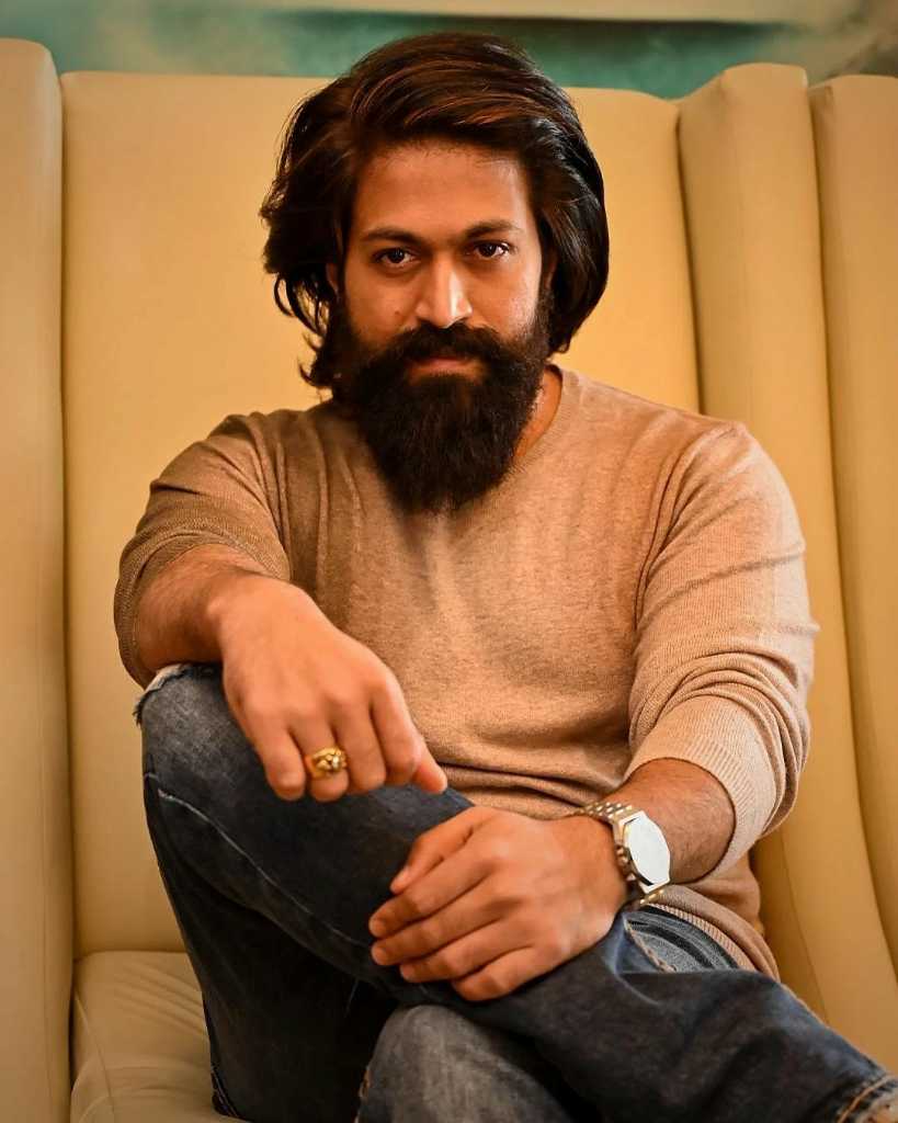 “ರಾಮಾಯಣ” ಟೀಸರ್ ಸದ್ದು ಮಾಡುತ್ತಿದೆ: ರಾವಣನಾಗಿ ರಾಕೀ ಭಾಯ್ ಯಶ್ ಗೆ ಫುಲ್ ಮಾರ್ಕ್ಸ್ ಕೊಟ್ಟ ಪ್ರೇಕ್ಷಕ
